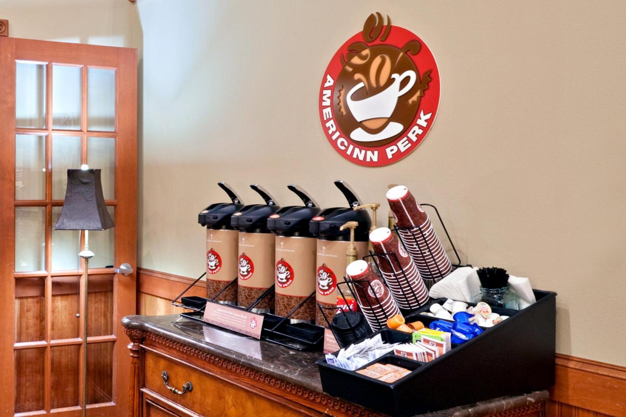 麦迪逊sd阿美瑞辛酒店 Madison 外观 照片